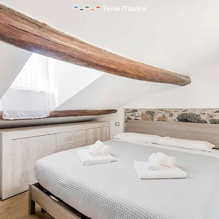 Apartment Il Cielo In Stanza, Terre Marine